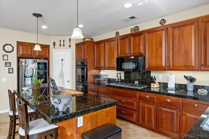 1652 Daybreak Pl, Escondido, California 92027