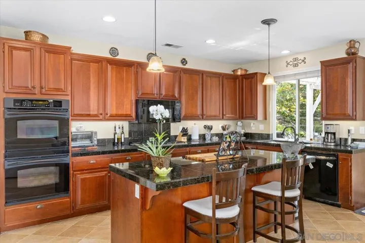 1652 Daybreak Pl, Escondido, California 92027