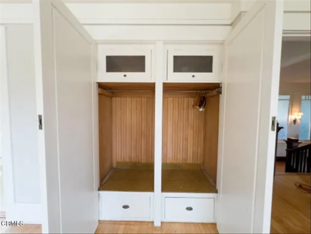 Bedroom 4 Closet