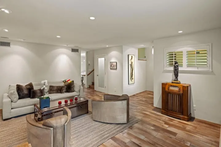 1007 Brentwood Court, Pacific Grove, California 93950