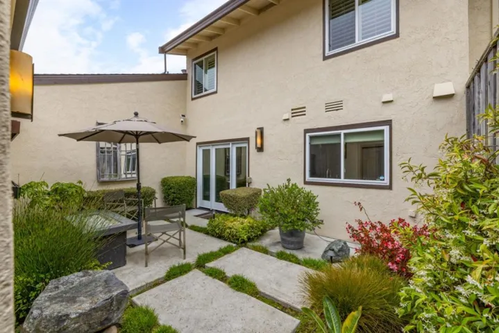 1007 Brentwood Court, Pacific Grove, California 93950