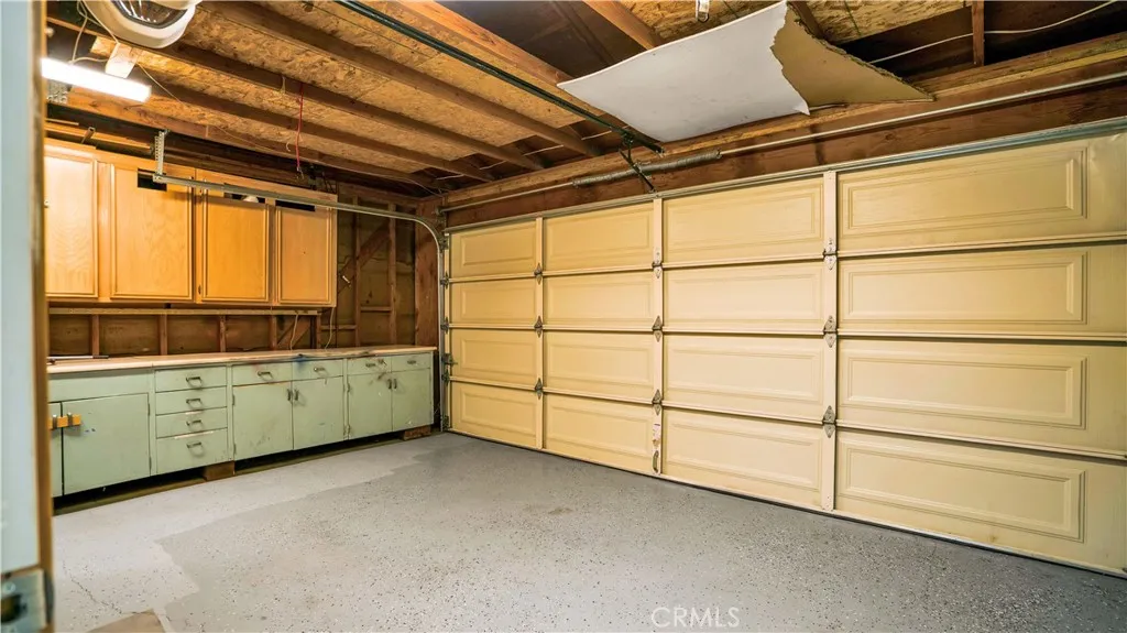 10934 Hess Boulevard, Morongo Valley, California 92256 home-pic-17