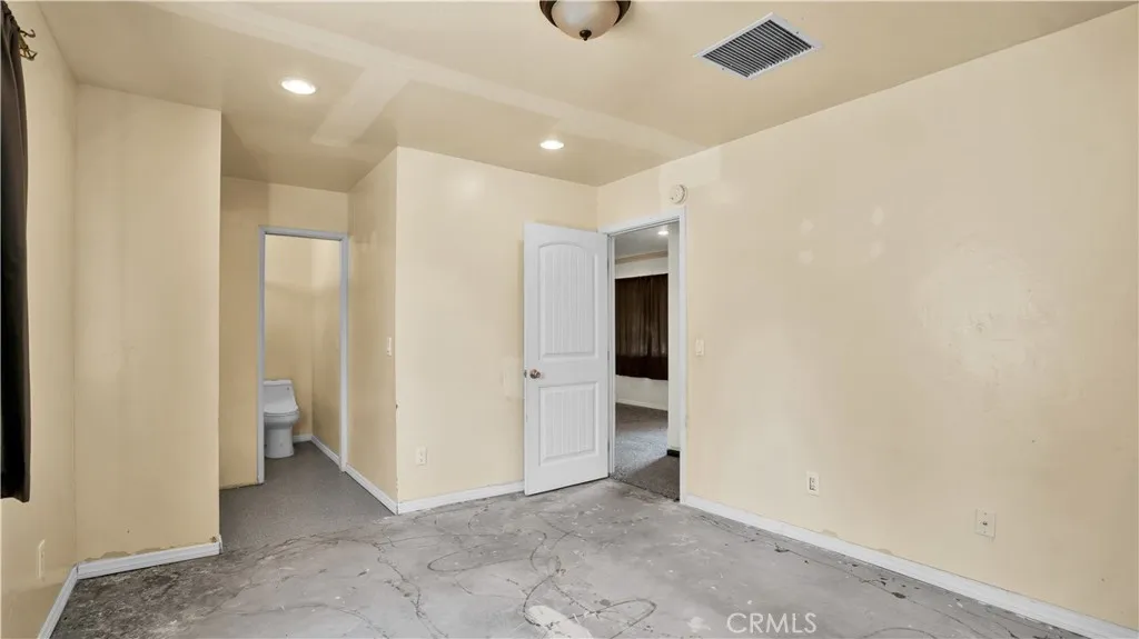 10934 Hess Boulevard, Morongo Valley, California 92256 home-pic-13