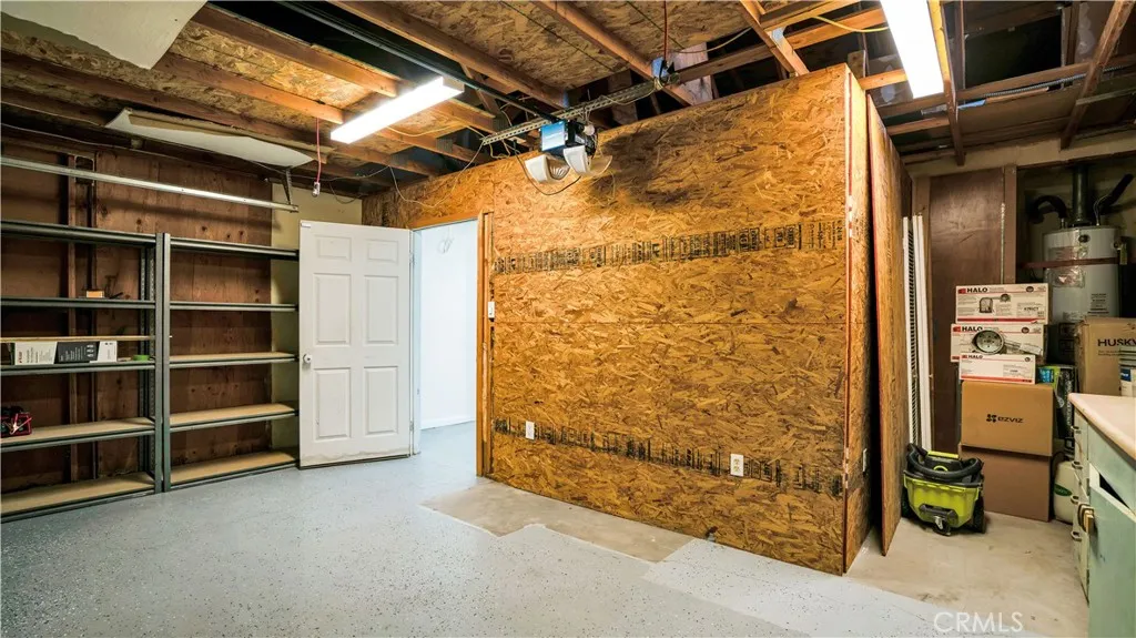 10934 Hess Boulevard, Morongo Valley, California 92256 home-pic-16