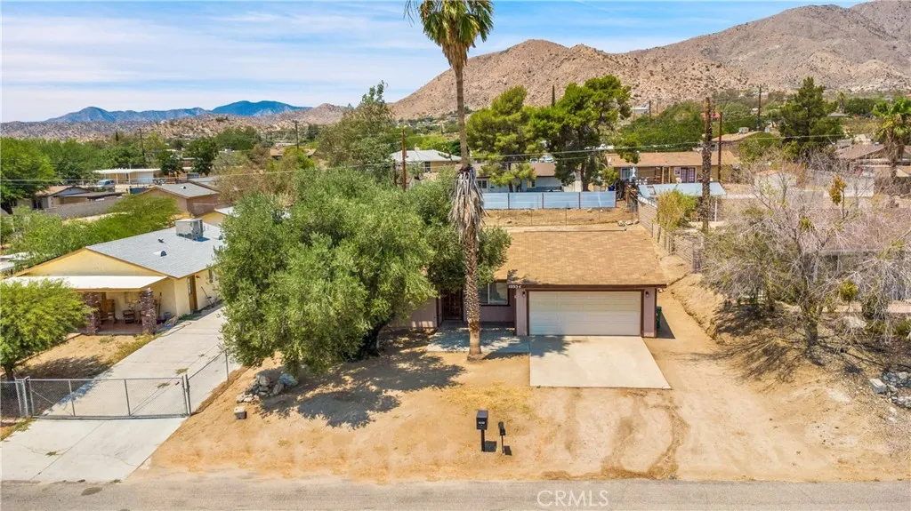 10934 Hess Boulevard, Morongo Valley, California 92256 home-pic-30