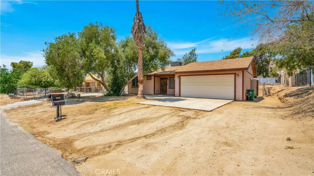 10934 Hess Boulevard, Morongo Valley, California 92256 home-pic-1