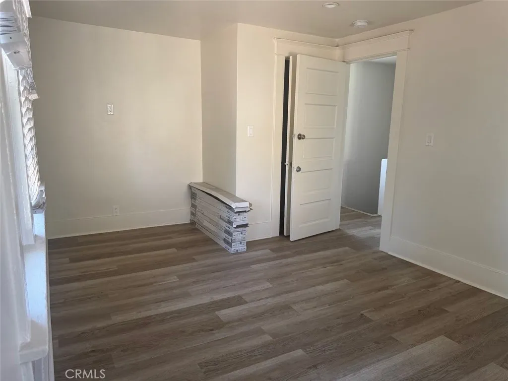 788 E 40th Place, Los Angeles, California 90011 home-pic-17