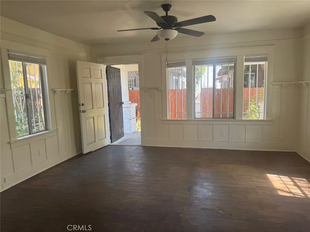 788 E 40th Place, Los Angeles, California 90011 home-pic-6