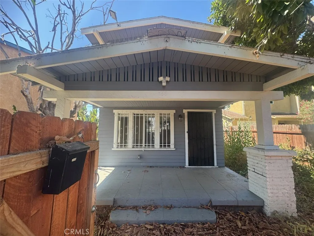 788 E 40th Place, Los Angeles, California 90011 home-pic-1
