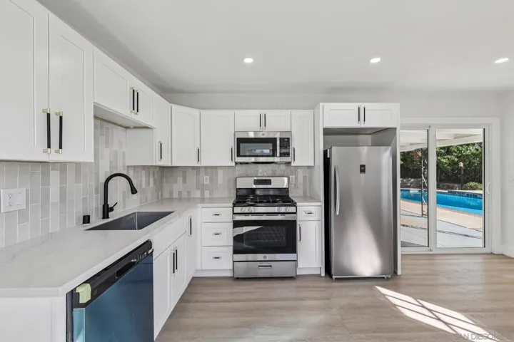 6020 College Ave, San Diego, California 92120