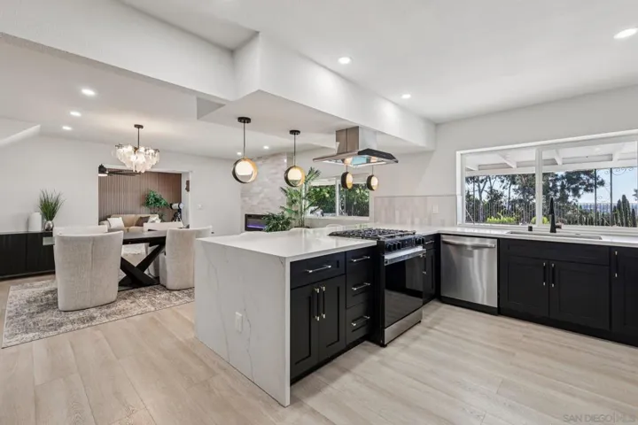 6020 College Ave, San Diego, California 92120
