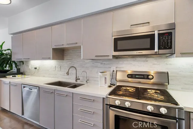 1817 Prosser Avenue 503, Los Angeles, California 90025 home-pic-10