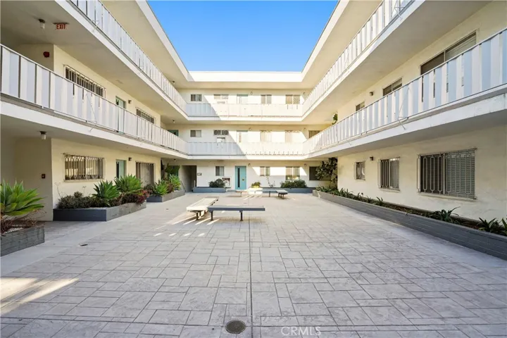 4343 Finley Avenue 36, Los Angeles, California 90027
