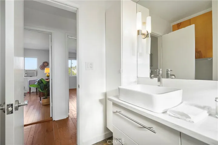 4343 Finley Avenue 36, Los Angeles, California 90027