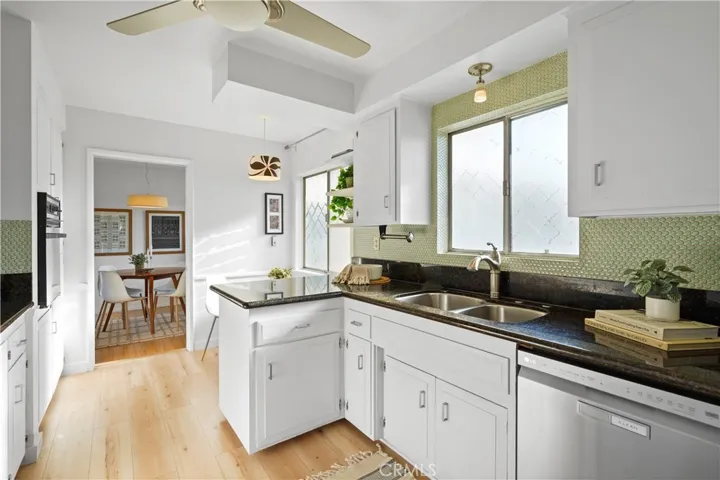 4343 Finley Avenue 36, Los Angeles, California 90027