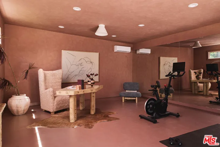 4140 Elmer Avenue, North Hollywood, California 91602