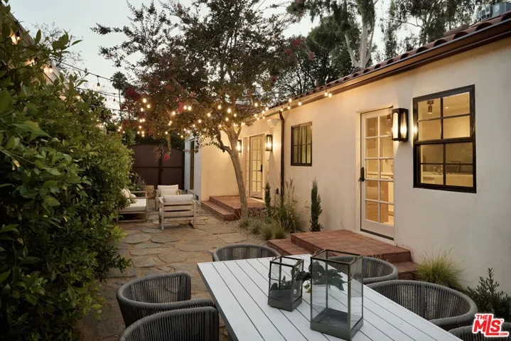 4140 Elmer Avenue, North Hollywood, California 91602