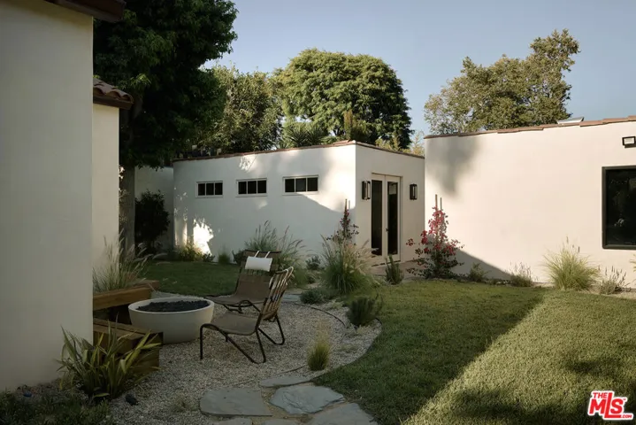 4140 Elmer Avenue, North Hollywood, California 91602