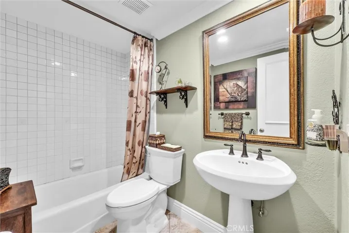 Downstairs full bath