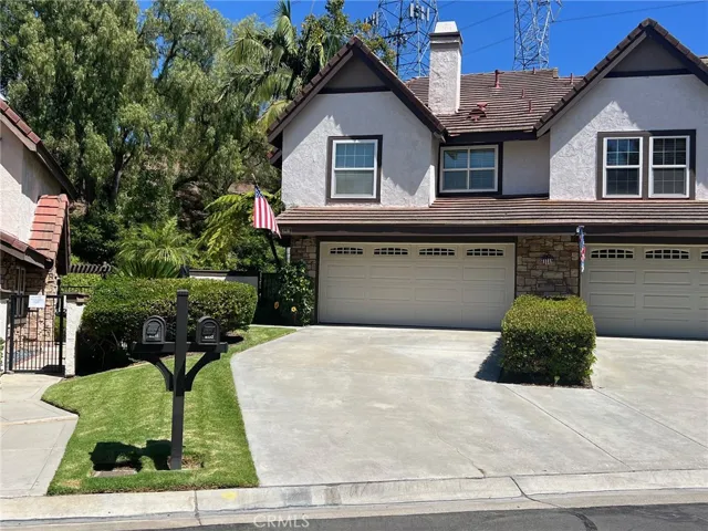 6136 E Morningview Drive 31, Anaheim Hills, California 92807