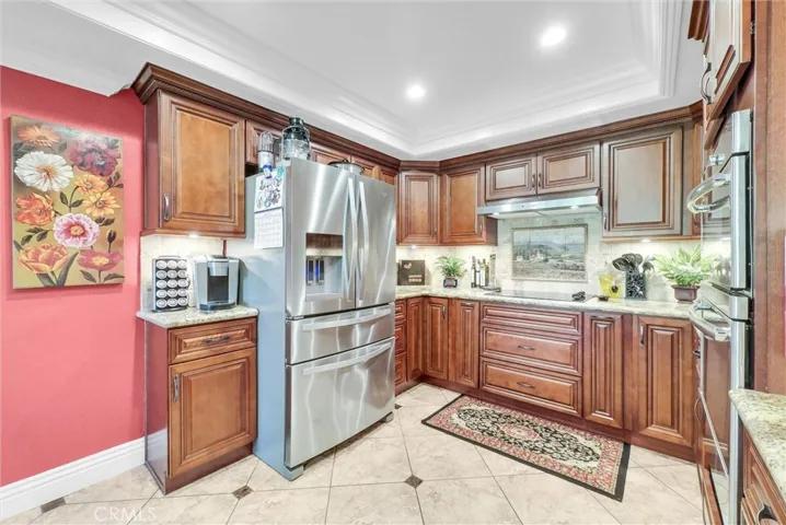 6136 E Morningview Drive 31, Anaheim Hills, California 92807