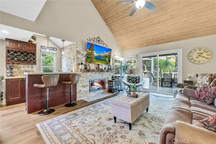 6136 E Morningview Drive 31, Anaheim Hills, California 92807