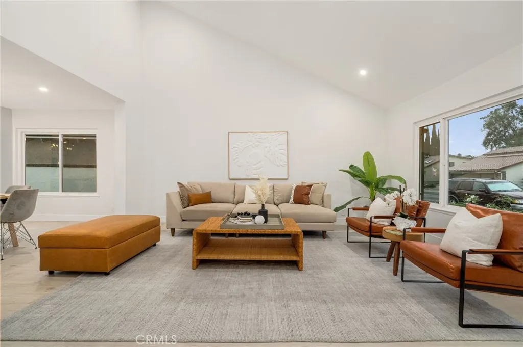 24362 Via Santa Clara, Mission Viejo, California 92692 home-pic-3