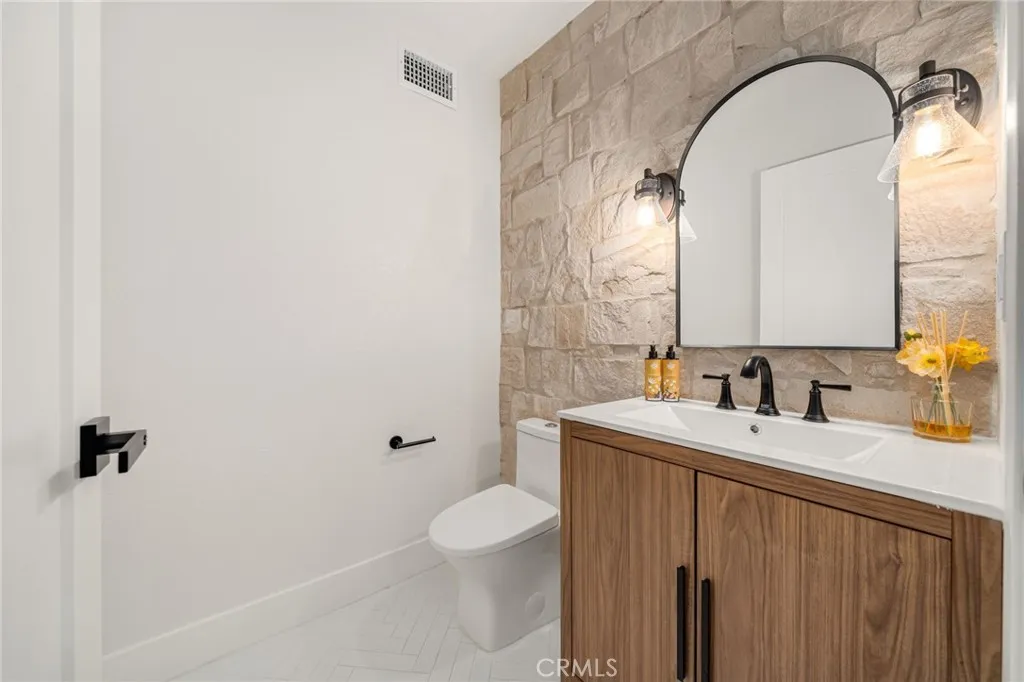 24362 Via Santa Clara, Mission Viejo, California 92692 home-pic-13
