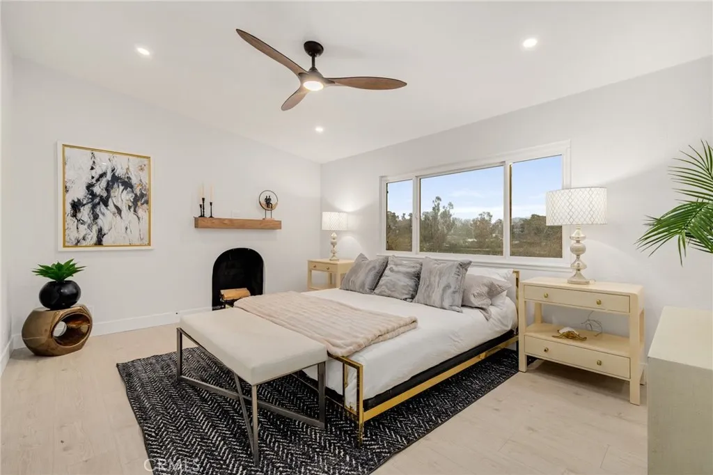 24362 Via Santa Clara, Mission Viejo, California 92692 home-pic-14