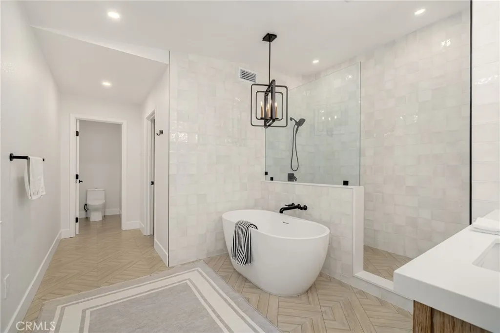 24362 Via Santa Clara, Mission Viejo, California 92692 home-pic-16