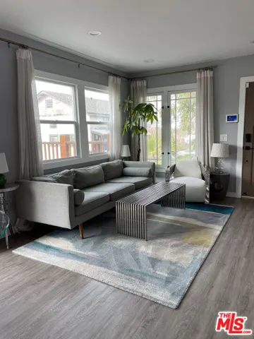 1130 Laveta Terrace, Los Angeles, California 90026