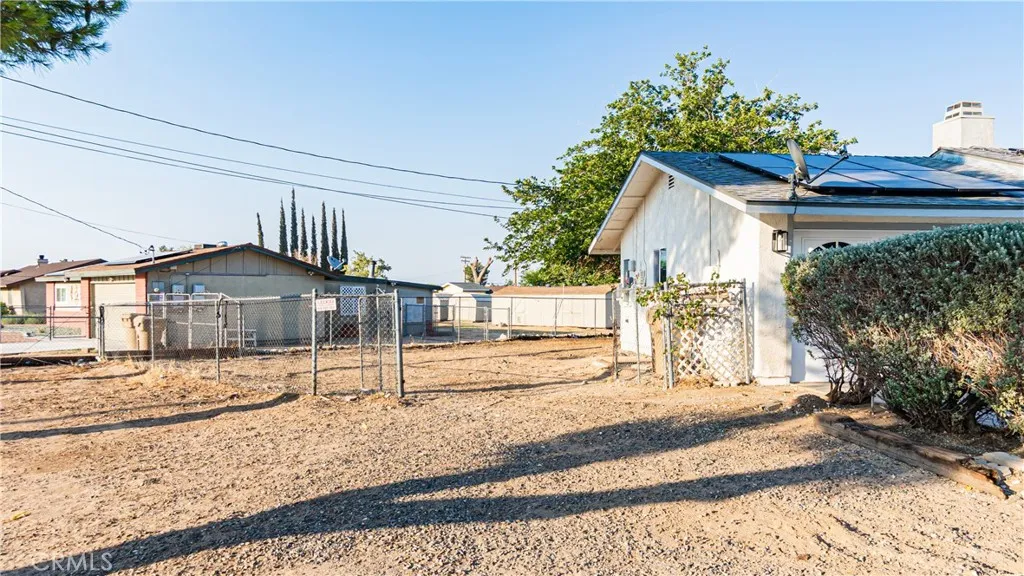 10219 Victor Avenue, Hesperia, California 92345 home-pic-20