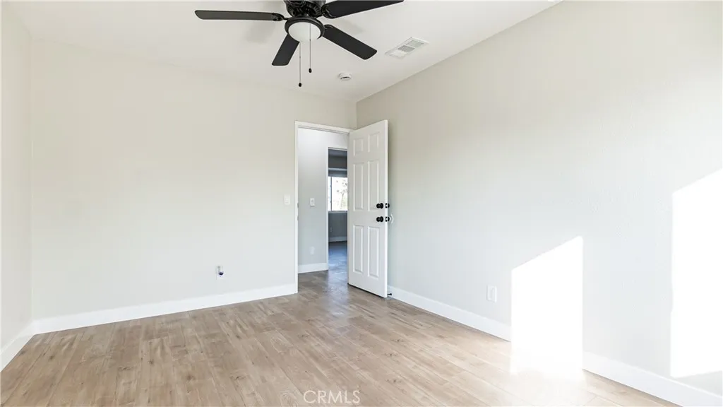 10219 Victor Avenue, Hesperia, California 92345 home-pic-12