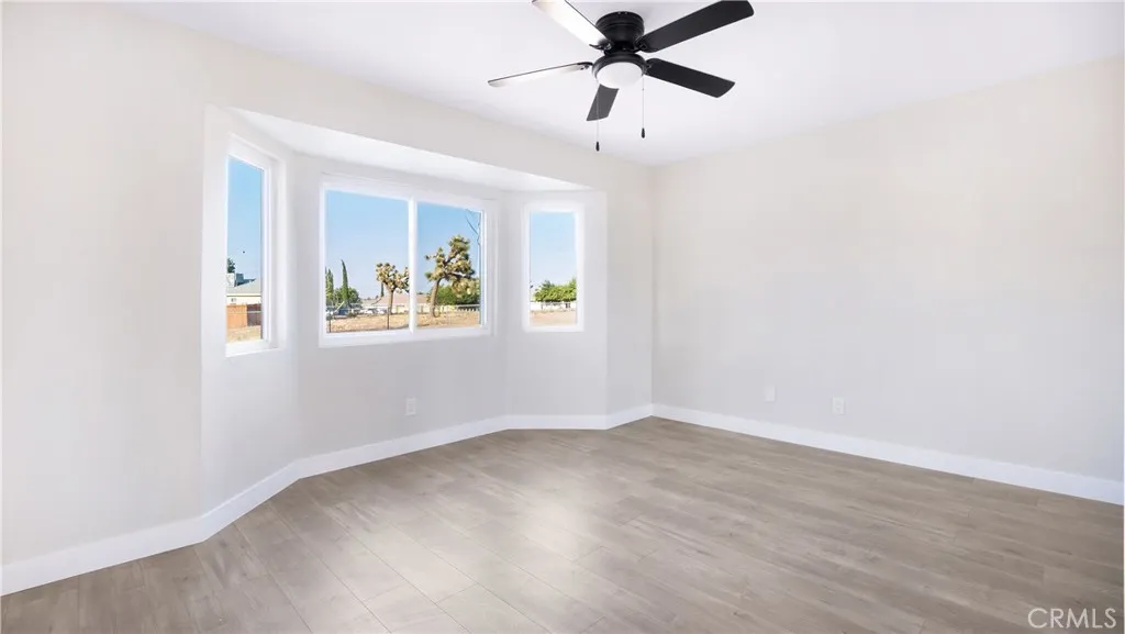 10219 Victor Avenue, Hesperia, California 92345 home-pic-11
