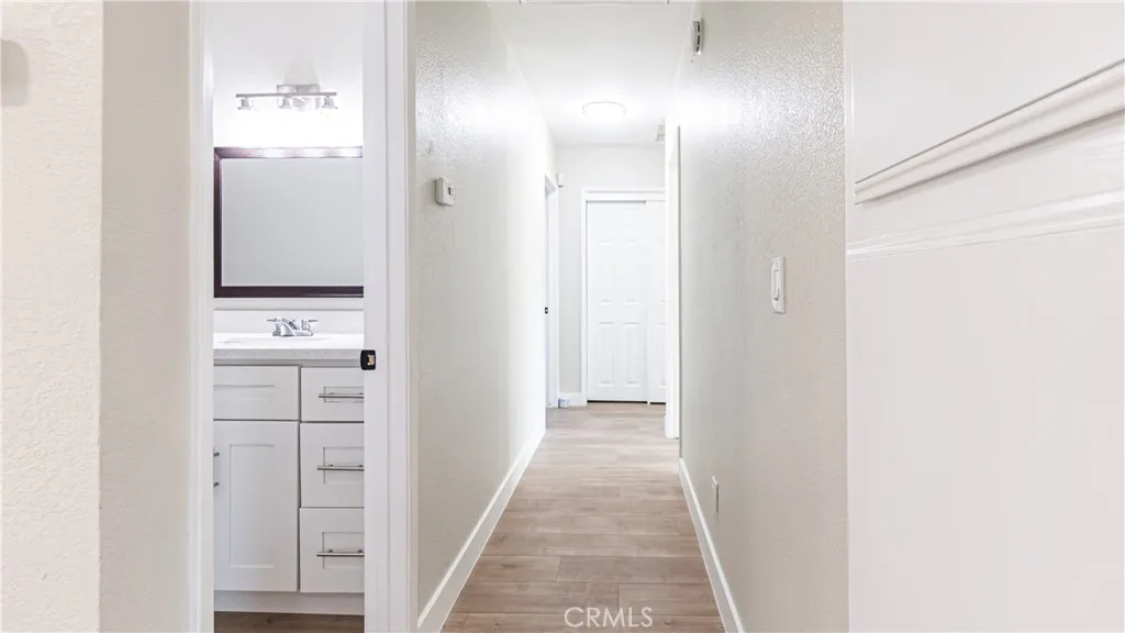 10219 Victor Avenue, Hesperia, California 92345 home-pic-8