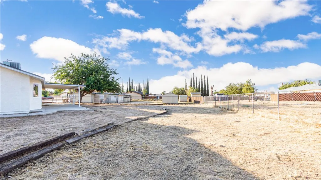 10219 Victor Avenue, Hesperia, California 92345 home-pic-19