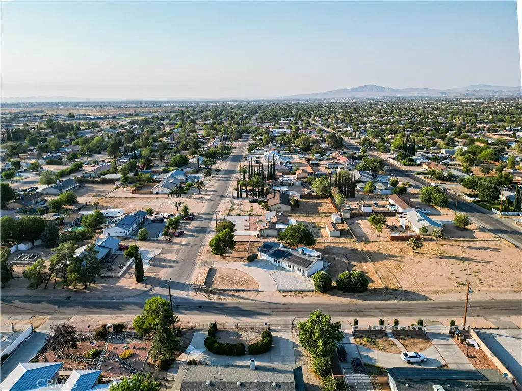 10219 Victor Avenue, Hesperia, California 92345 home-pic-25