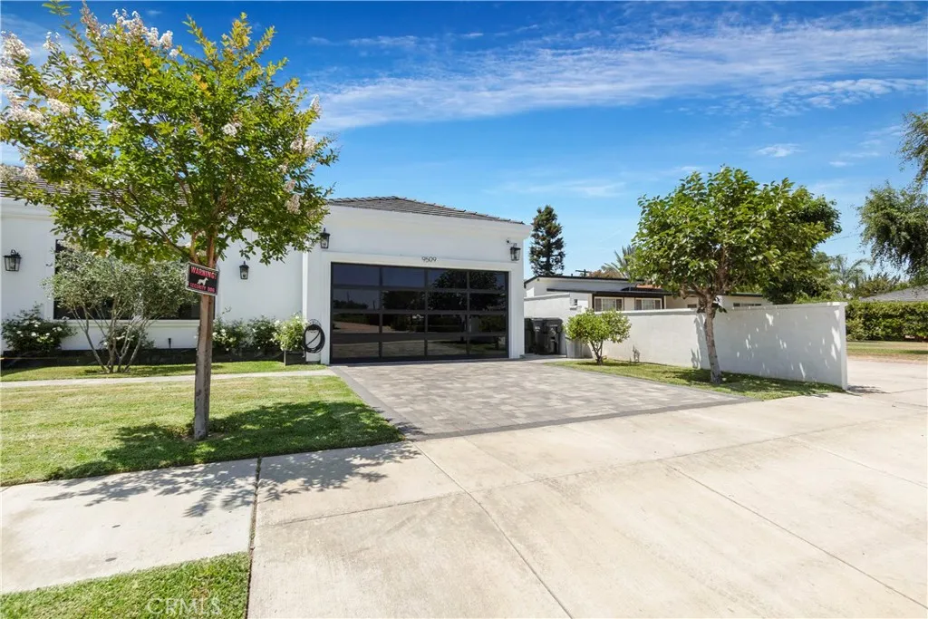 9509 Downey Avenue, Downey, California 90240 home-pic-37