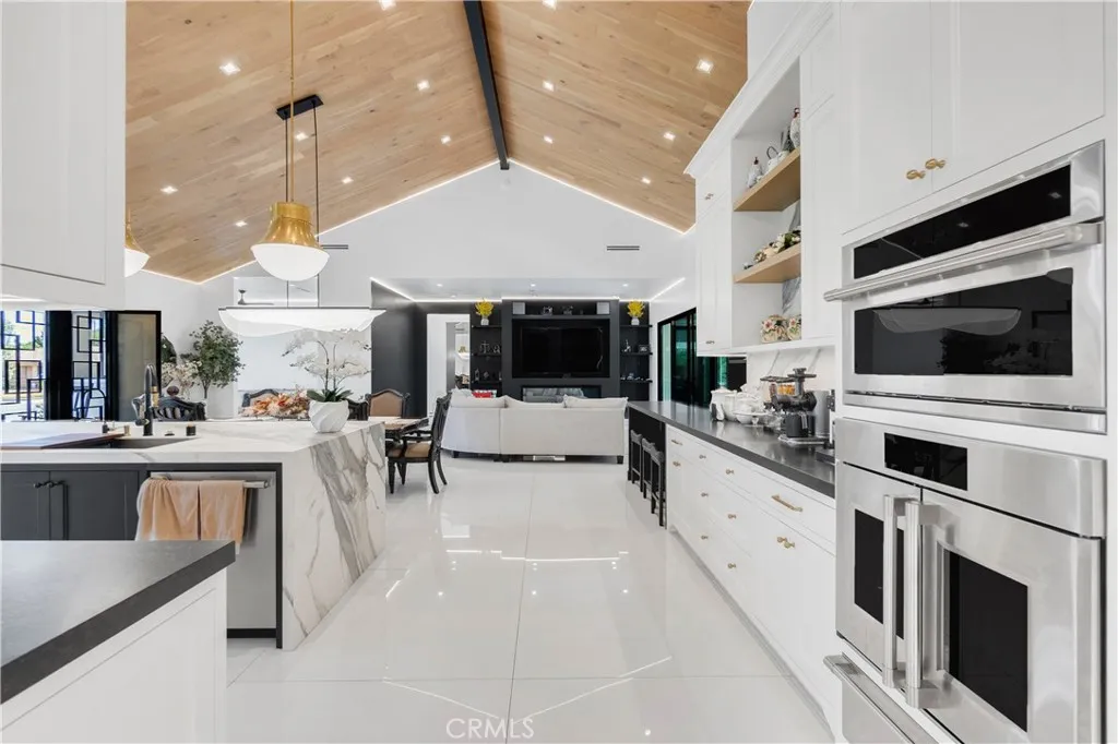 9509 Downey Avenue, Downey, California 90240 home-pic-12