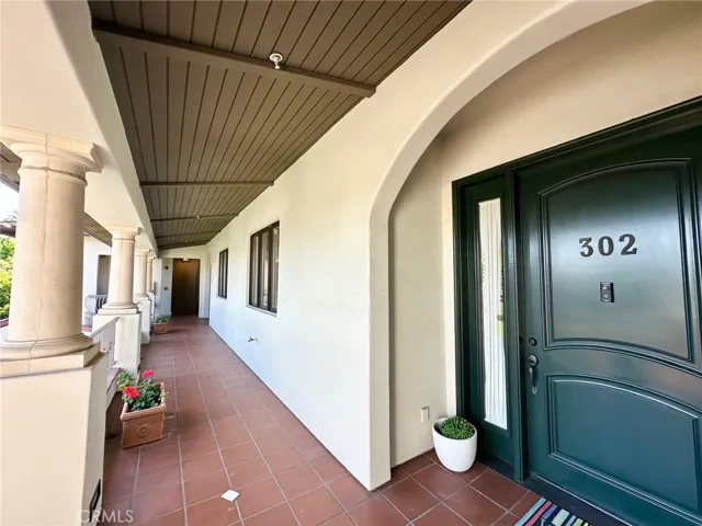 108 S El Molino Avenue 302, Pasadena, California 91101