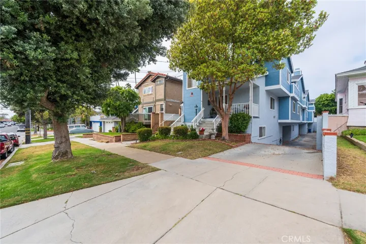 622 N Guadalupe - 3 unit complex