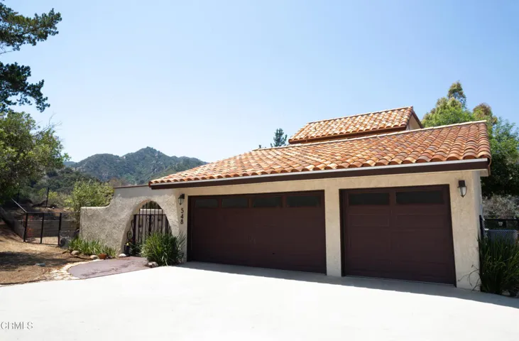 548 Live Oak Circle Drive, Calabasas, California 91302, 5 Bedrooms Bedrooms, ,3 BathroomsBathrooms,Residential,For Sale,Live Oak Circle,V1-31184