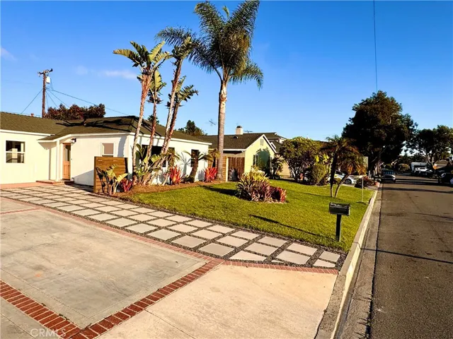 2064 Republic Avenue, Costa Mesa, California 92627