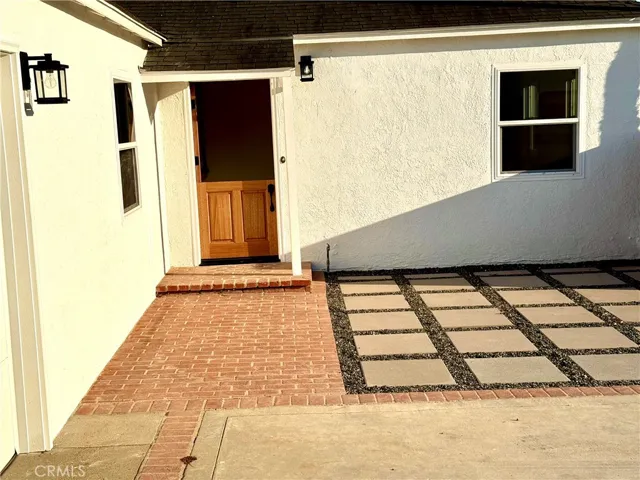 2064 Republic Avenue, Costa Mesa, California 92627