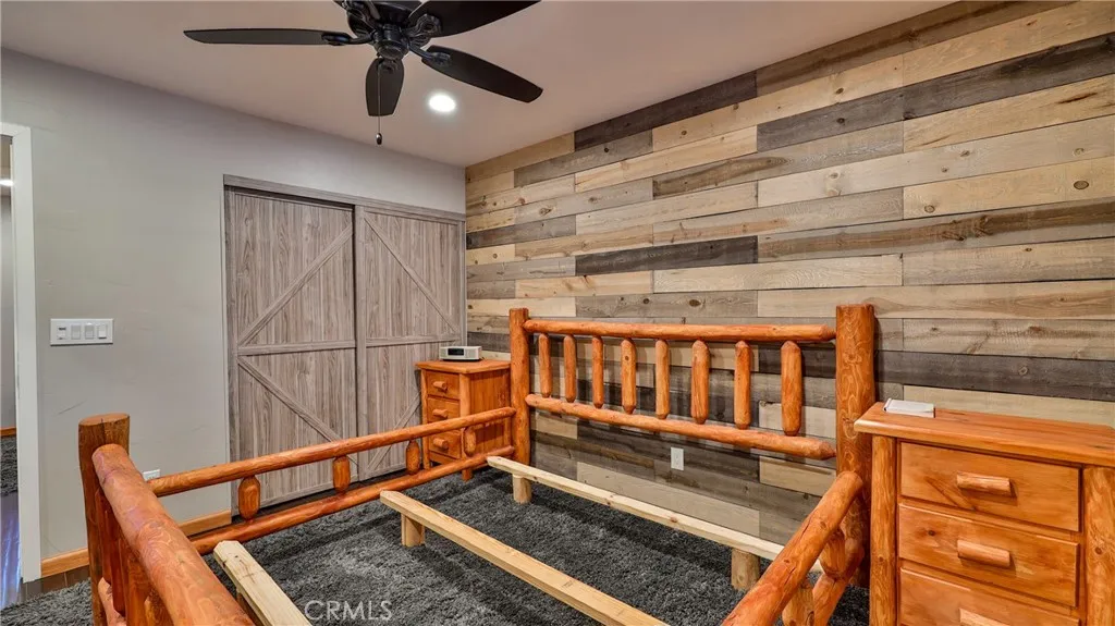 370 Weisshorn Drive, Crestline, California 92325 home-pic-20