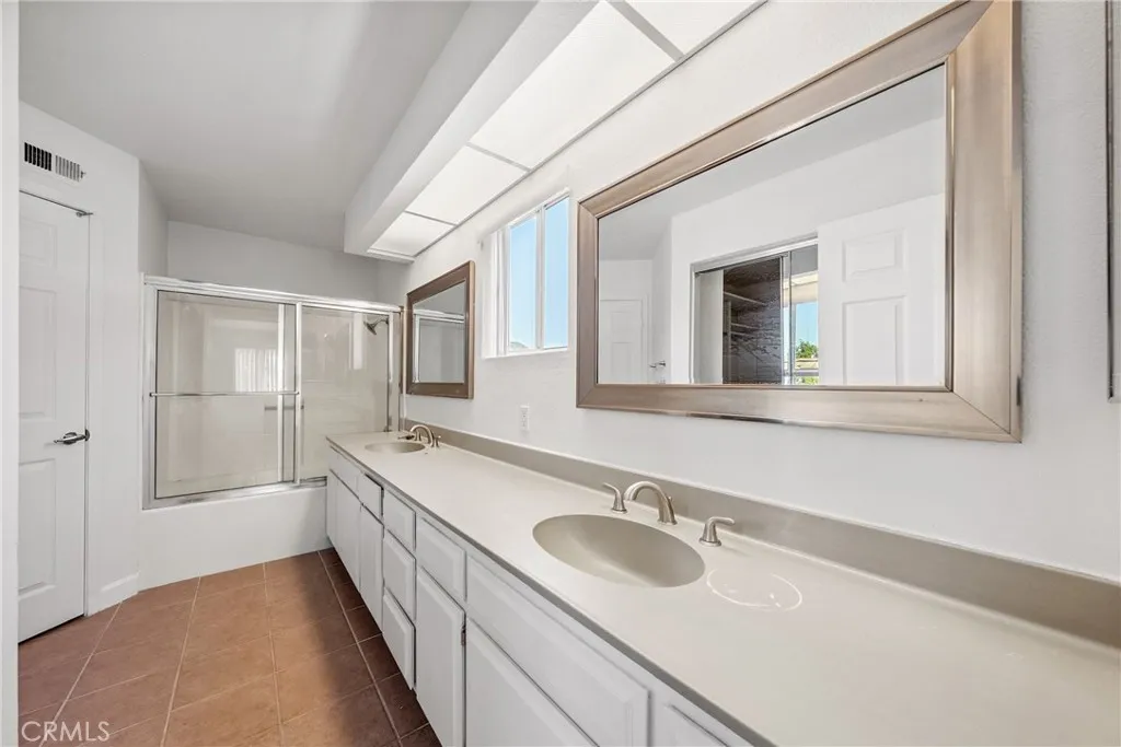 23260 Joaquin Ridge Drive, Murrieta, California 92562 home-pic-7