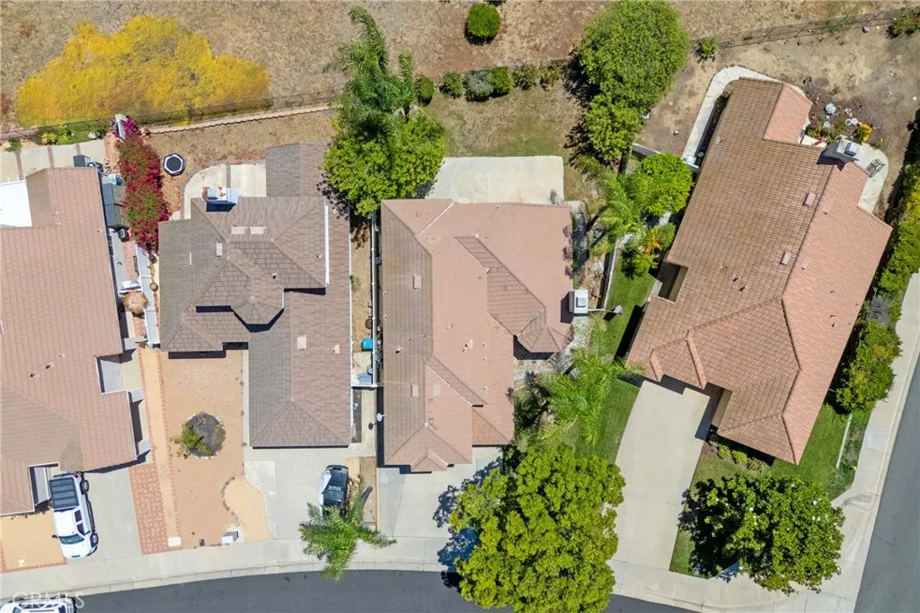 23260 Joaquin Ridge Drive, Murrieta, California 92562 home-pic-17