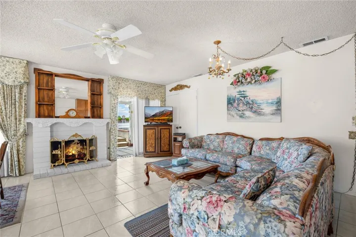 1516 Mesa Verde, Fullerton, California 92833