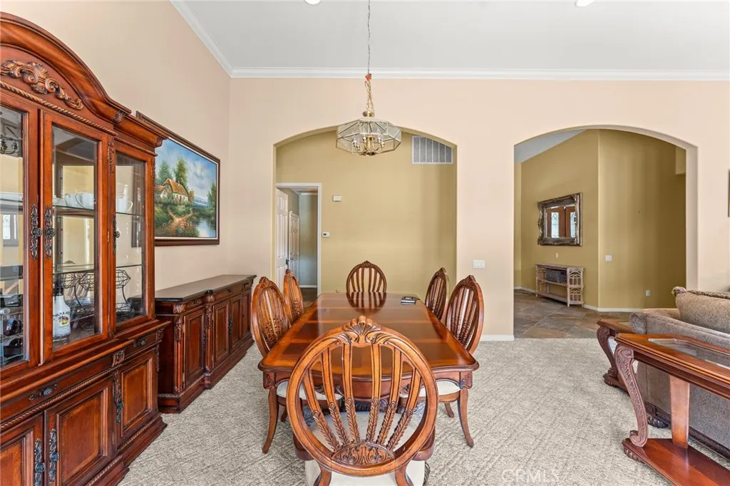 10927 Deer Valley Road, Yucaipa, California 92399 home-pic-11