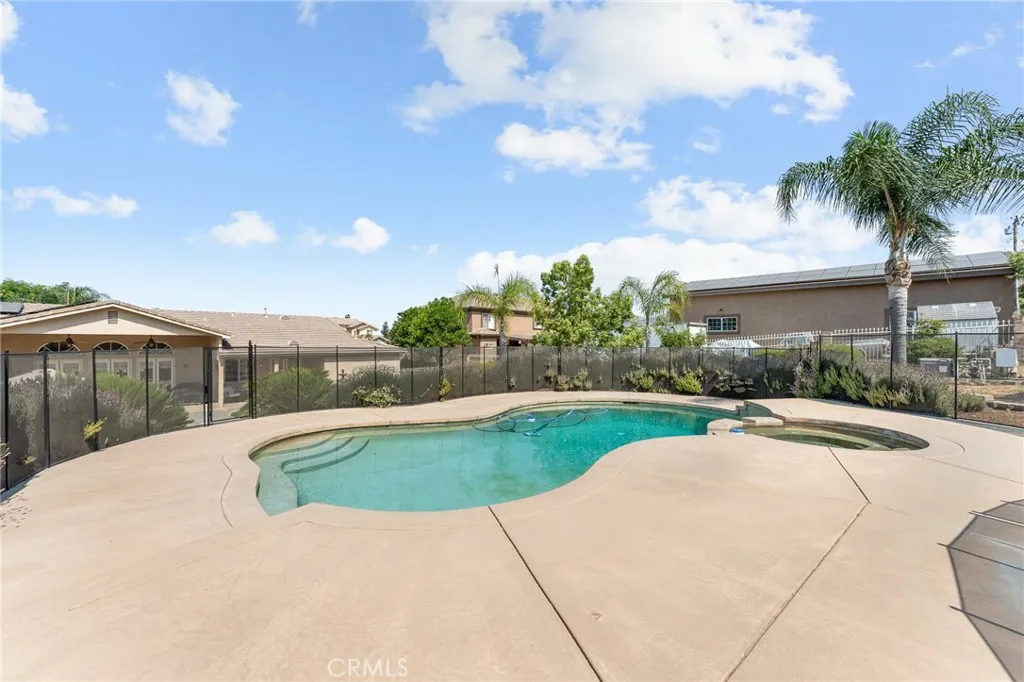 10927 Deer Valley Road, Yucaipa, California 92399 home-pic-41